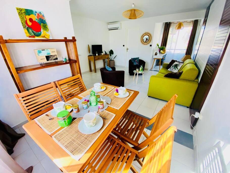 Hamo Tropical Piscine Proche Plage Sainte-Anne Exterior foto
